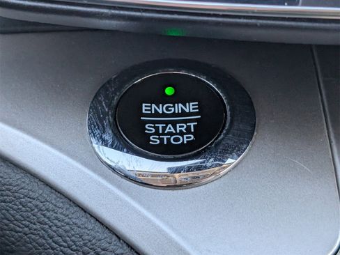 Used 2021 Ford Explorer XLT w/ Equipment Group 202A image 29