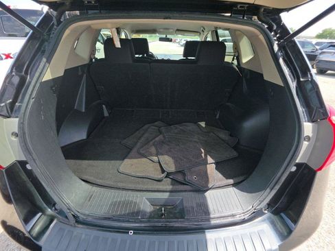 Used 2015 Nissan Rogue S w/ Convenience Package AWD/4WD image 12