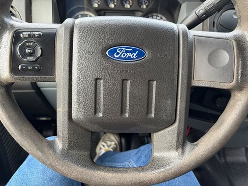 Used 2016 Ford F550 4x4 Crew Cab Super Duty image 26