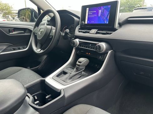 Used 2025 Toyota RAV4 XLE FWD image 39