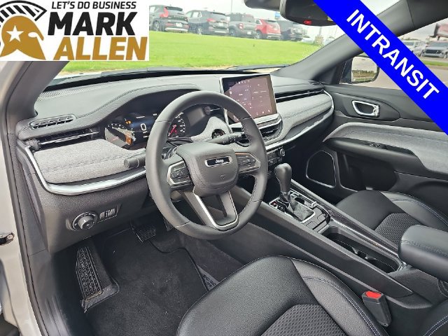Used 2024 Jeep Compass Latitude AWD/4WD image 10