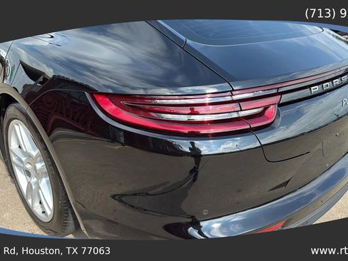 Used 2017 Porsche Panamera image 16