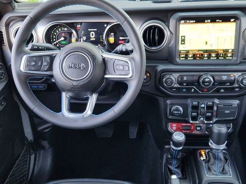 Used 2023 Jeep Wrangler Unlimited Rubicon 4xe w/ Steel Bumper Group image 27