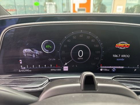 Used 2023 Cadillac Escalade ESV Sport image 3