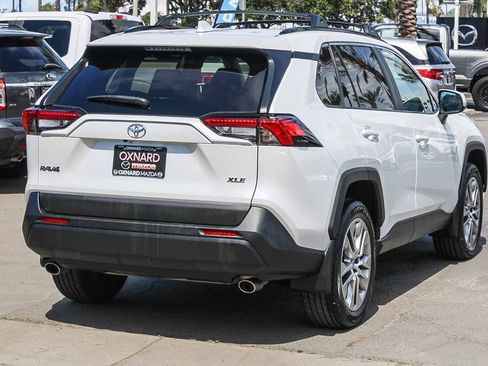Used 2023 Toyota RAV4 XLE Premium image 4