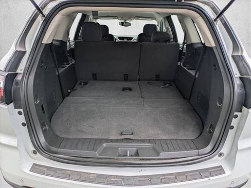 Used 2017 Chevrolet Traverse LT AWD/4WD image 6