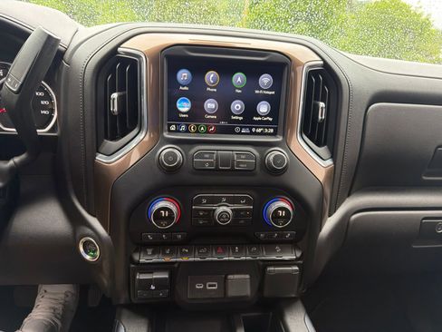 Used 2020 Chevrolet Silverado 2500 High Country w/ Z71 Off-Road Package AWD/4WD image 11