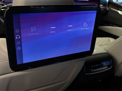 Used 2025 Cadillac Escalade Sport Platinum w/ LPO, ONYX Package image 22