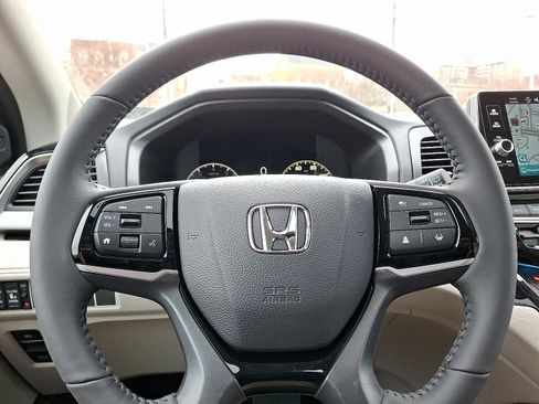 New 2026 Honda Odyssey Touring image 15