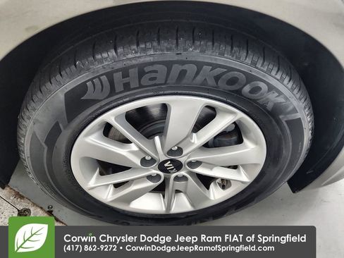 Used 2018 Kia Optima LX image 32