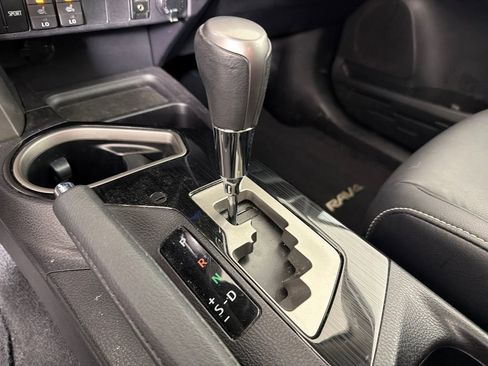Used 2018 Toyota RAV4 Limited w/ Advanced Technology Package FWD image 33