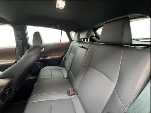 Used 2024 Toyota Venza XLE AWD/4WD image 23
