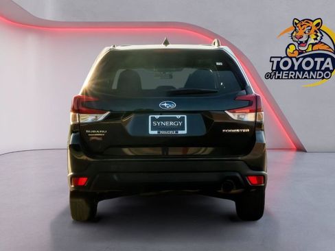 Used 2024 Subaru Forester Premium AWD/4WD image 6