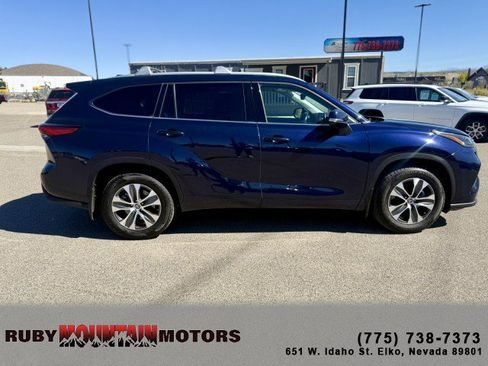 Used 2022 Toyota Highlander XLE image 8