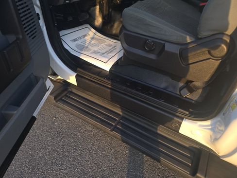 Used 2014 Ford F250 XL w/ Power Equipment Group image 14