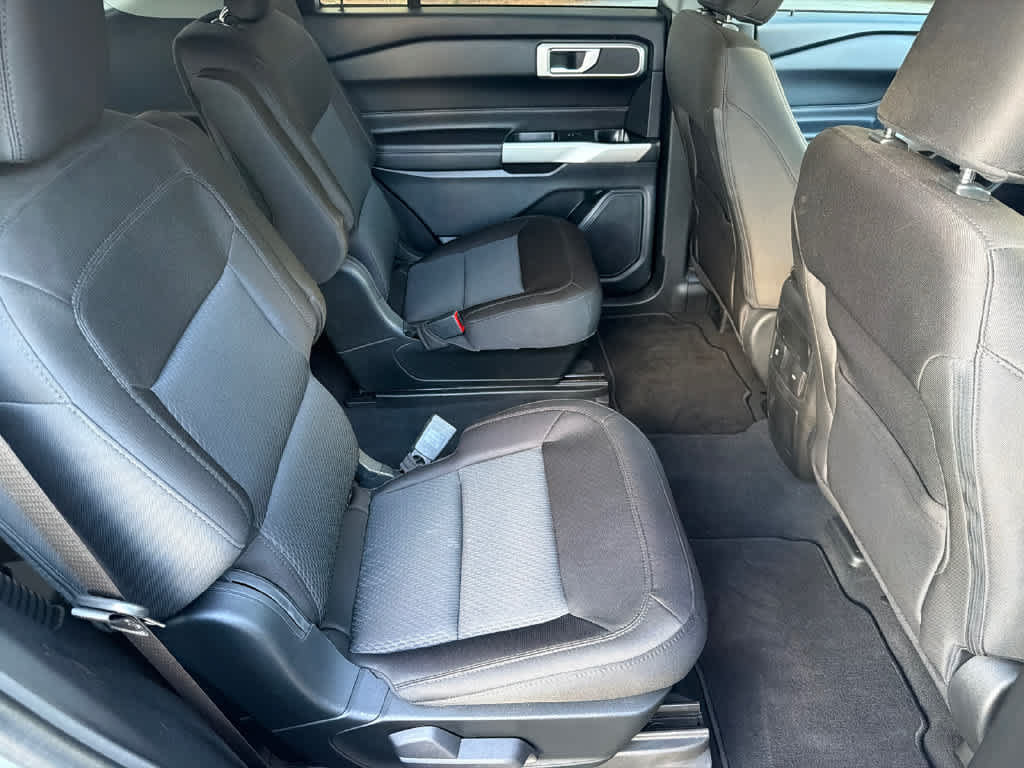 Certified 2023 Ford Explorer XLT RWD image 16