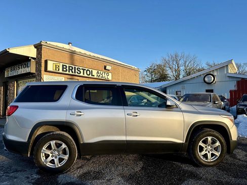 Used 2018 GMC Acadia SLE w/ LPO, Floor Liner Package image 8