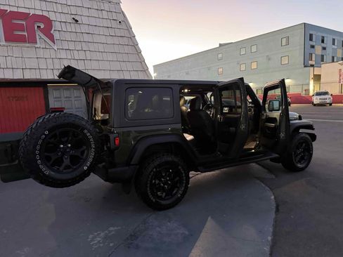 Used 2021 Jeep Wrangler Unlimited Sport AWD/4WD image 13