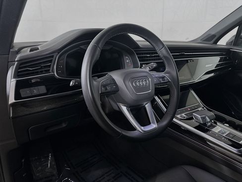 Used 2025 Audi Q7 3.0T Premium Plus AWD/4WD image 2
