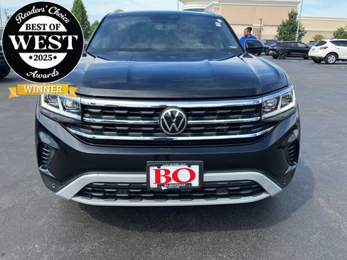 Used 2022 Volkswagen Atlas Cross Sport SE FWD image 1