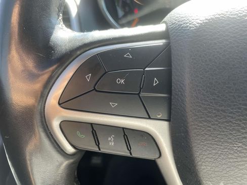Used 2020 Jeep Grand Cherokee Altitude AWD/4WD image 20