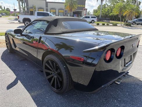 Used 2011 Chevrolet Corvette Convertible w/ Preferred Equipment Group RWD image 5