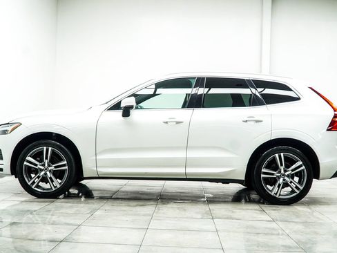 Used 2020 Volvo XC60 T5 Momentum w/ Protection Package Premier AWD/4WD image 10