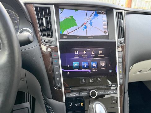 Used 2017 INFINITI Q50 Red Sport 400 image 9