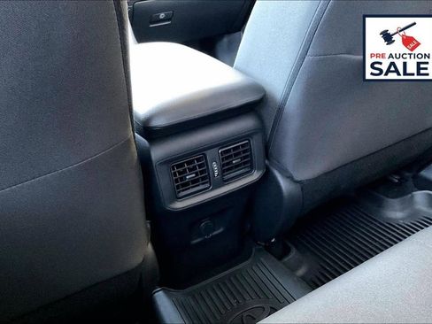 Used 2024 Toyota RAV4 LE AWD/4WD image 34