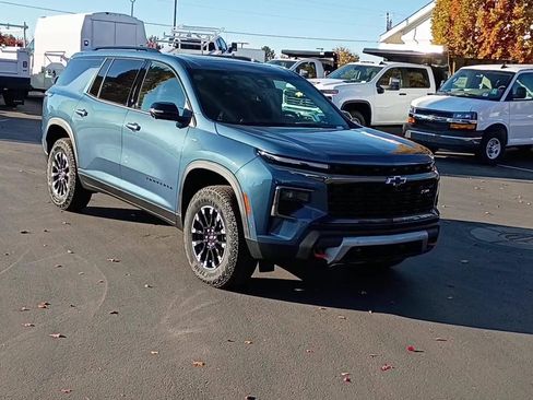 New 2026 Chevrolet Traverse Z71 w/ Enhanced Driving Package image 3