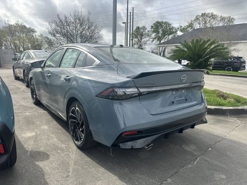 New 2026 Nissan Sentra SR FWD image 2