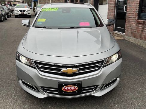 Used 2017 Chevrolet Impala Premier w/ Enhanced Convenience Package image 2