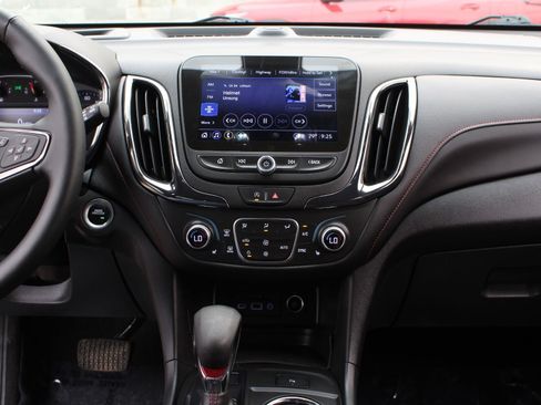 Used 2024 Chevrolet Equinox RS AWD/4WD image 12
