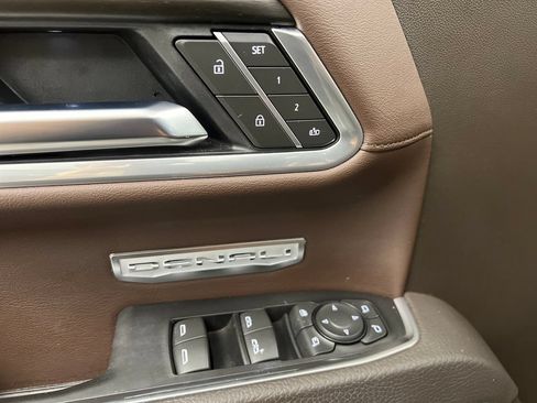 Used 2025 GMC Sierra 1500 Denali w/ Technology Package AWD/4WD image 15