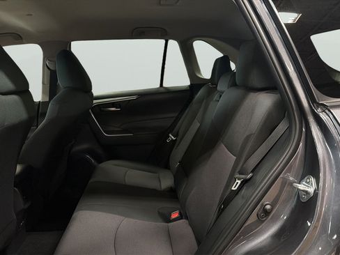 Used 2025 Toyota RAV4 XLE AWD/4WD image 25