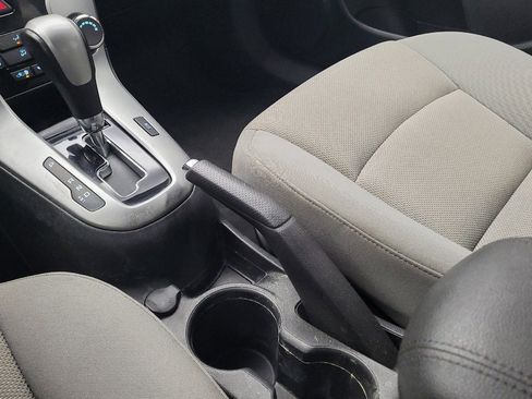Used 2014 Chevrolet Cruze LT image 26