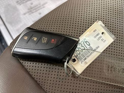 Used 2021 Lexus GX 460 Premium w/ Premium Package image 32