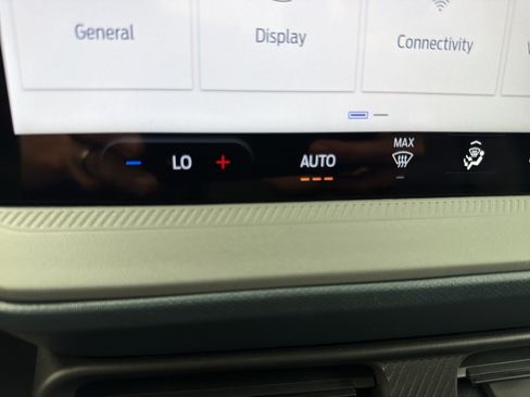 Used 2026 Ford Maverick Lobo AWD/4WD image 29