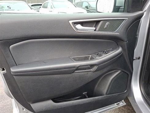 Used 2024 Ford Edge SEL image 12