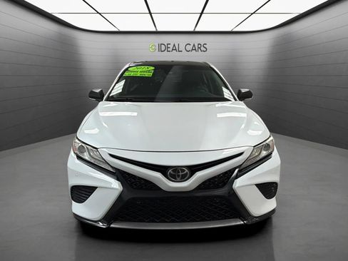 Used 2018 Toyota Camry XSE w/ Audio Package FWD image 2
