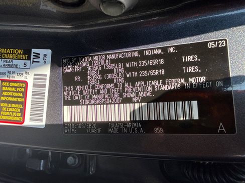 Used 2023 Toyota Highlander XLE AWD/4WD image 33