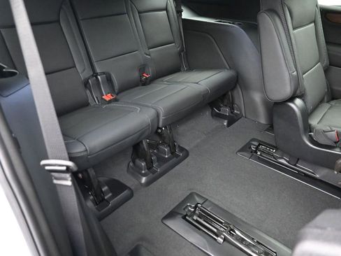 New 2026 GMC Yukon Denali image 9