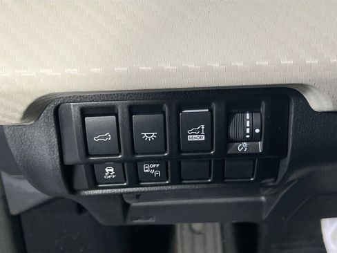 Used 2022 Subaru Ascent Premium w/ Convenience Package image 10