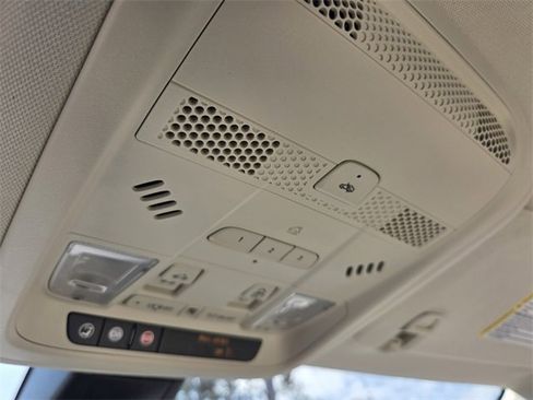 Used 2020 Cadillac XT6 Premium Luxury image 34