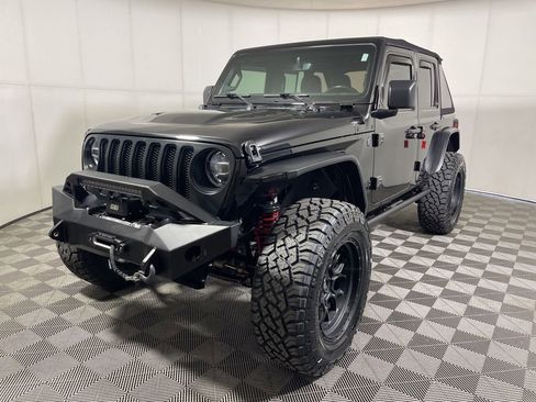Used 2022 Jeep Wrangler Unlimited Sport AWD/4WD image 4