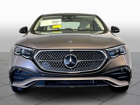 New 2026 Mercedes-Benz E 350 4MATIC Sedan image 2