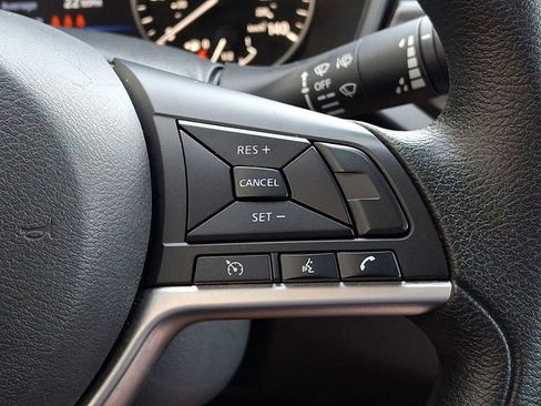 Used 2024 Nissan Altima 2.5 SV FWD image 21