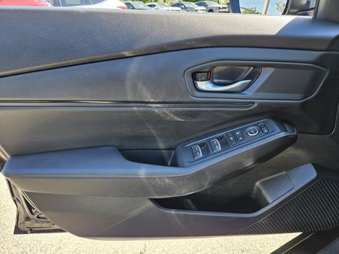 Used 2025 Honda Accord Sport image 30