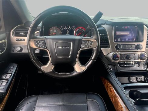 Used 2015 GMC Yukon Denali w/ Premium Package RWD image 5