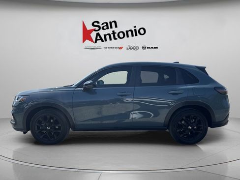 Used 2025 Honda HR-V Sport image 9